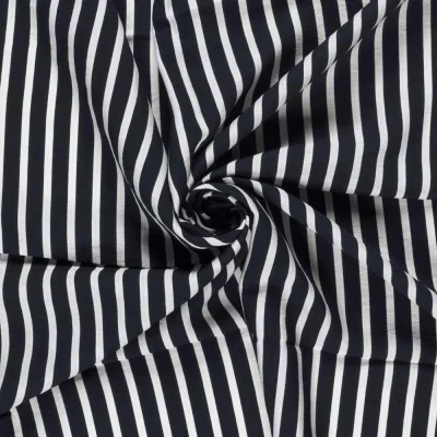Tissu Crêpe de Viscose Basile fines rayures sur fond Noir - Par 10 cm