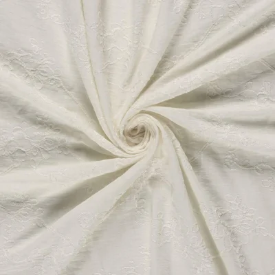 Tissu Polyviscose Brodé Lola floral décoratif sur fond Ecru - Par 10 cm