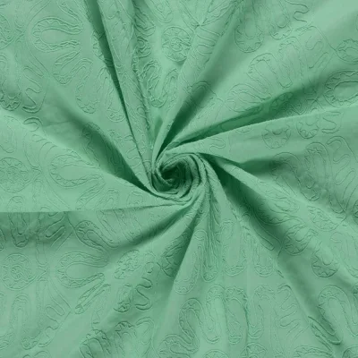 Tissu Coton brodé Adriana grandes fleurs sur fond Vert - Par 10 cm