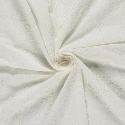 Tissu Coton brodé Adriana grandes fleurs sur fond Ecru - Par 10 cm