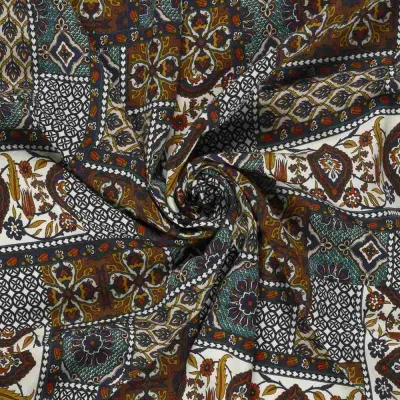 Tissu Viscose satiné Mounia patchwork oriental sur fond Bleu turquoise - Par 10 cm