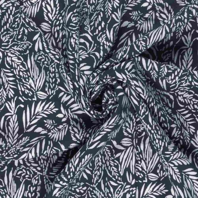 Tissu Crêpe de Viscose imprimé Fleuris Blanc sur fond Bleu marine - Par 10 cm