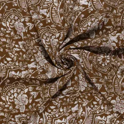 Tissu Crêpe de Viscose Noura ethnique végétal sur fond Marron - Par 10 cm