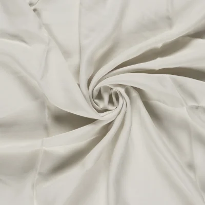 Tissu Viscose Twill extensible uni Blanc cassé - Par 10 cm