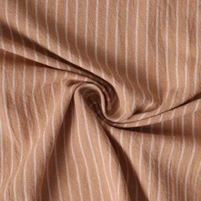 Coupon Tissu Polycoton Victor rayures Blanches 5mm sur fond Beige nougat - Coupon de 50 cm