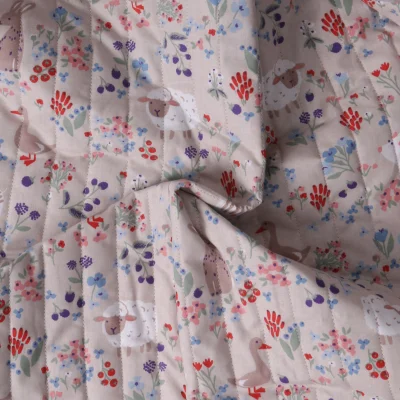 Tissu Matelassé Coton réversible  La Prairie Enchanté sur fond Vieux rose - Par 10 cm