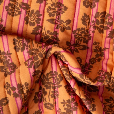 Tissu Matelassé Coton réversible  Paprika Blossom floral décoratif rétro sur fond Orange - Par 10 cm