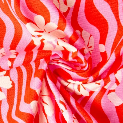 Tissu Toile de Coton Demi Natté Rozan sur fond Rouge - Par 10 cm