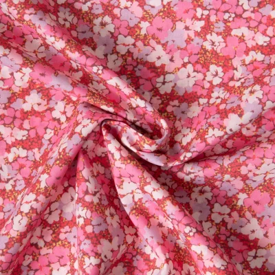Tissu Popeline de Coton légère imprimé Inès floral décoratif rétro sur fond Framboise - Par 10 cm