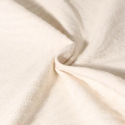 Tissu Jacquard d&#039;ameublement Motifs en relief sur fond Ecru - Par 10 cm