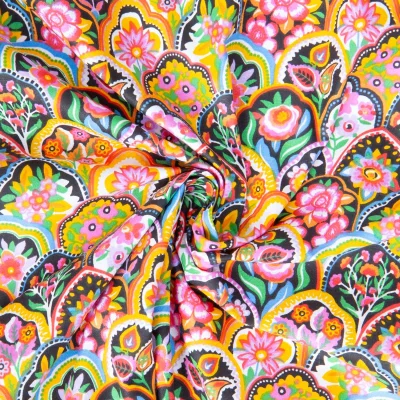 Tissu Coton imprimé Arty Fiesta motif floral Multicolore sur fond Noir - Par 10 cm