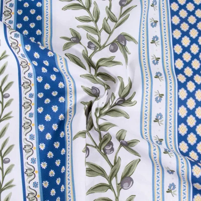 Tissu Coton imprimé glacé Provençal sur fond Bleu - Par 10 cm