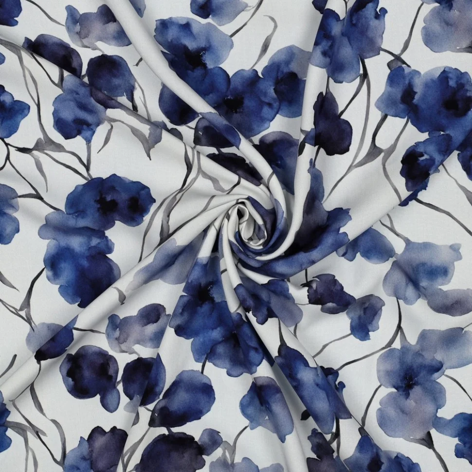 Tissu Viscose imprimé digital Irina fleurs Bleu sur fond Blanc