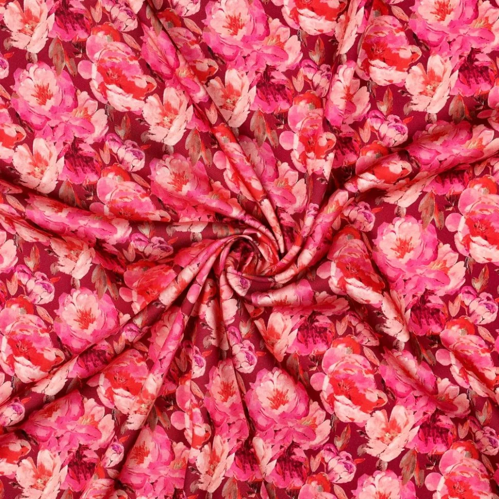 Tissu Viscose satiné digital Iris tapis de rose sur fond Rouge cerise
