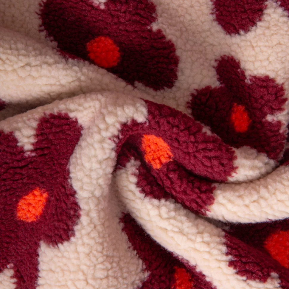 Tissu Sherpa Elya Fleurs Bordeaux sur fond Ecru