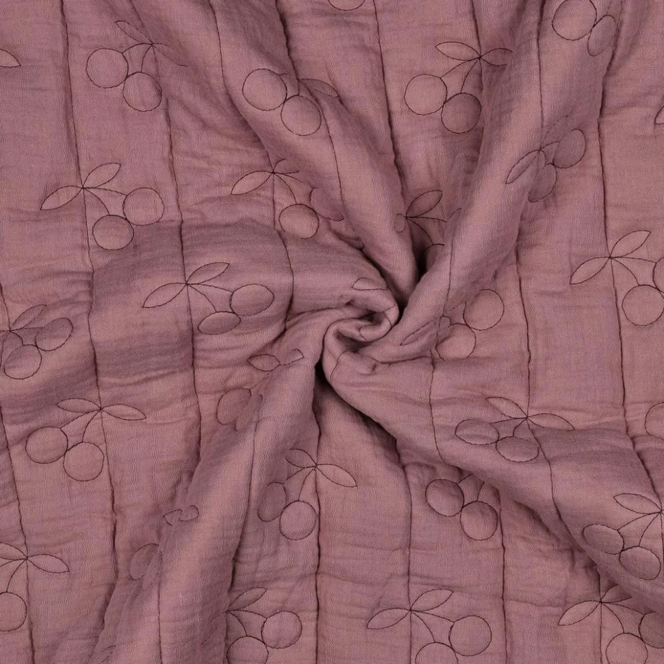Tissu Double gaze de Coton Matelassé Cerises brodées sur fond Vieux rose