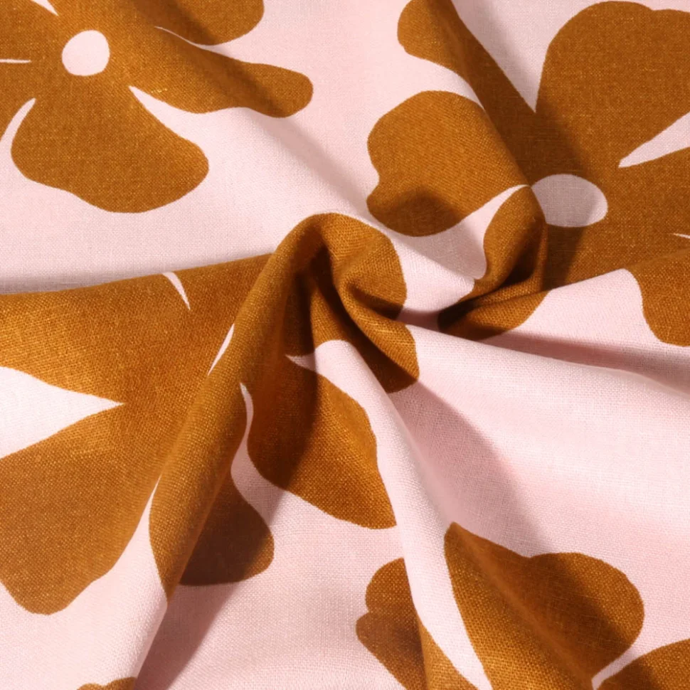 Tissu Viscose Lin imprimé fleurs sur fond Rose clair
