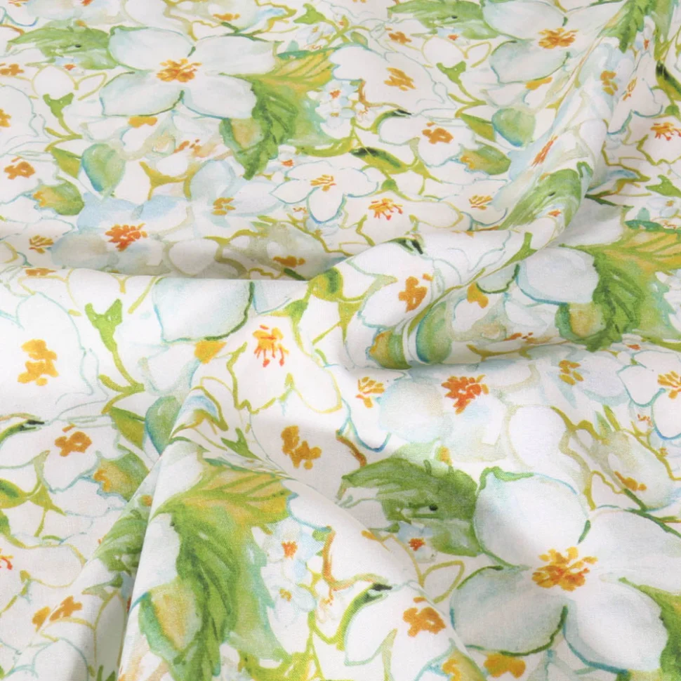 Tissu Viscose Digital imprimé Floral printanier sur fond Vert