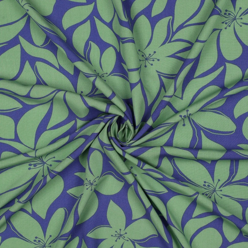 Tissu Viscose imprimé Grandes fleurs Verte sur fond Bleu indigo