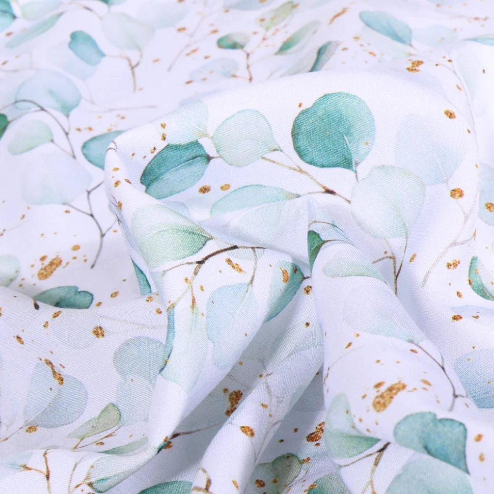 Tissu Viscose Aqua Eucalyptus sur fond Blanc