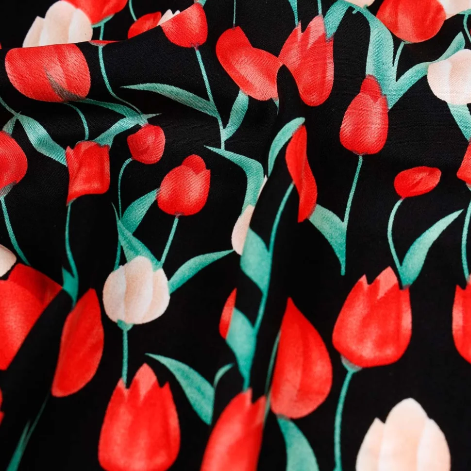 Coupon Tissu Viscose imprimé Tulipes sur fond Noir - Coupon de 50 cm