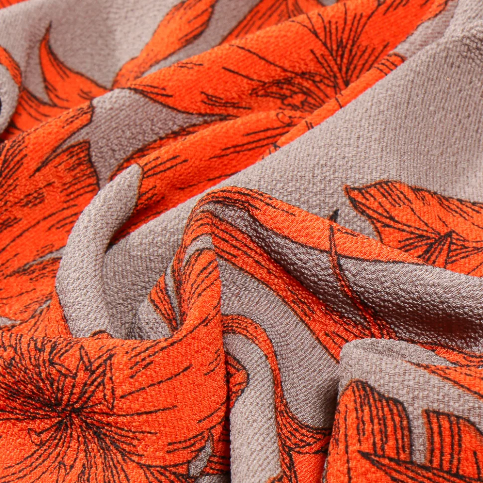 Tissu Crêpe georgette Louisa sur fond Taupe
