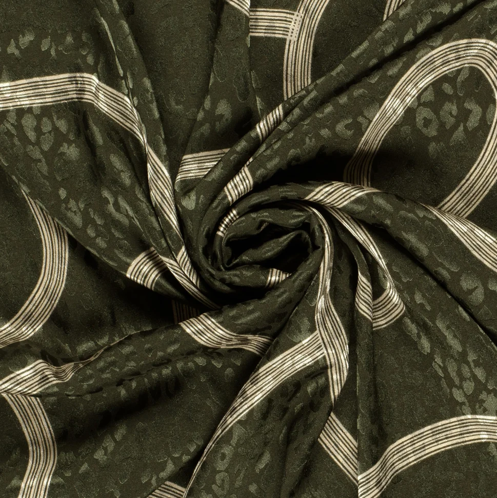Tissu Satin imprimé Relief léopard sur fond Vert kaki