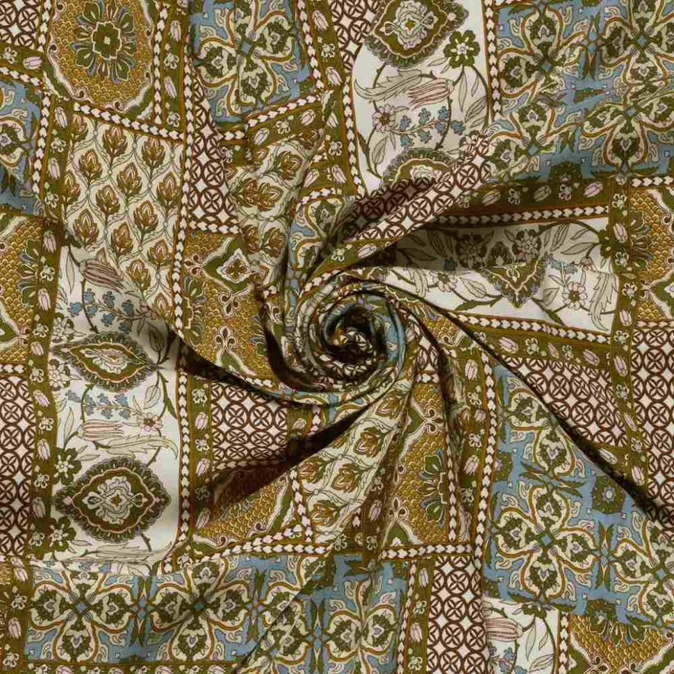 Tissu Viscose satiné Mounia patchwork oriental sur fond Vert olive