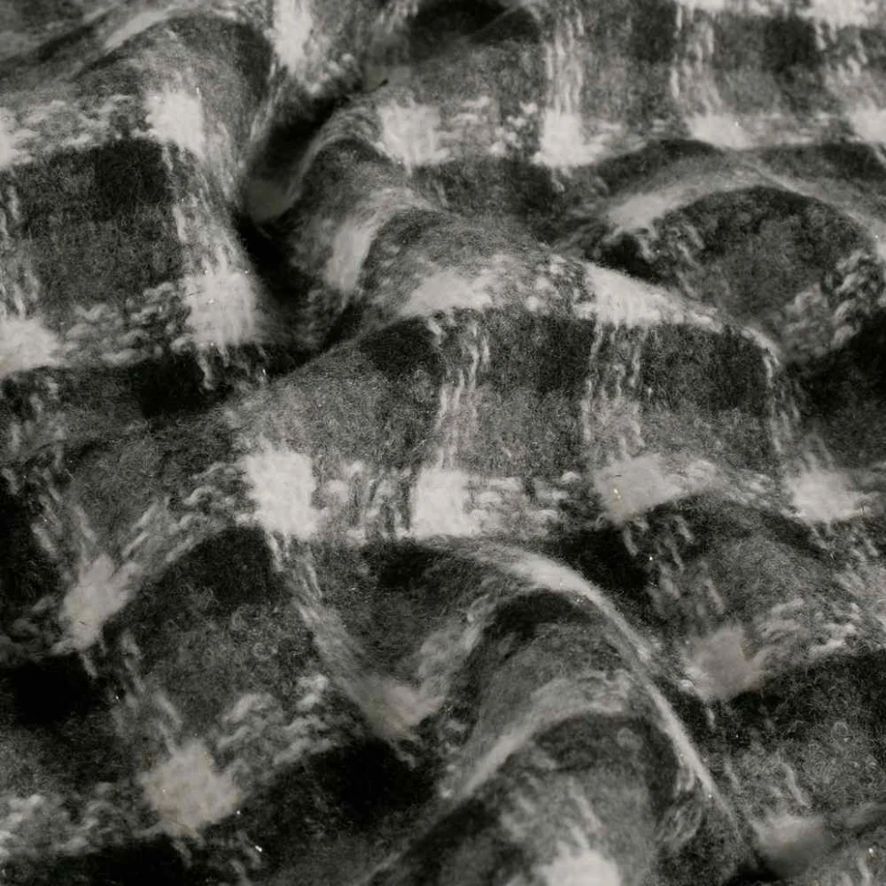 Tissu Jacquard brossé Lurex Carla carreaux sur fond Noir