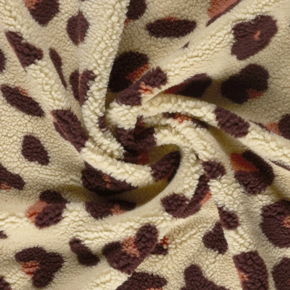 Tissu Bouclette Sherpa imprimé léopard Marron et Corail sur fond Beige