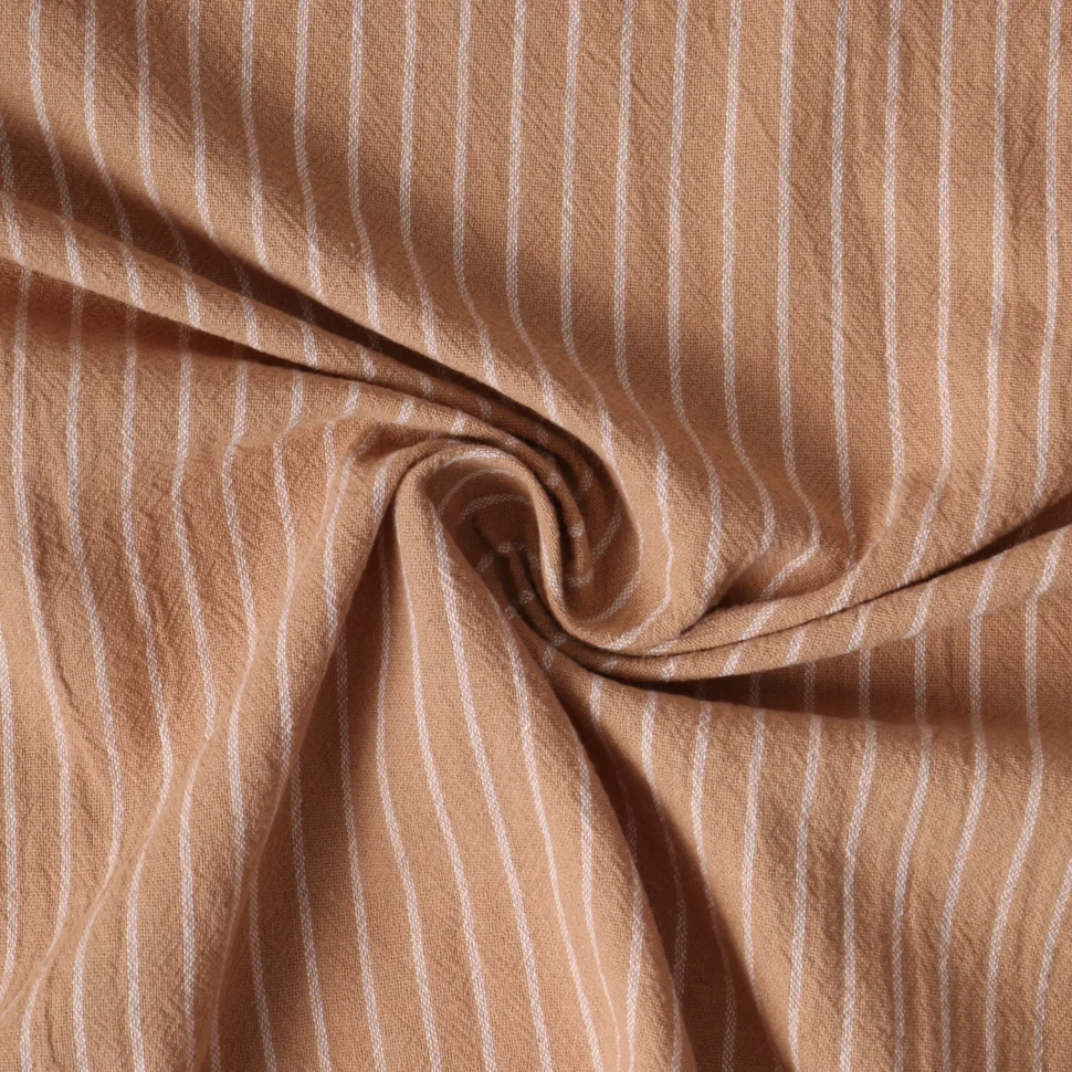 Coupon Tissu Polycoton Victor rayures Blanches 5mm sur fond Beige nougat - Coupon de 50 cm