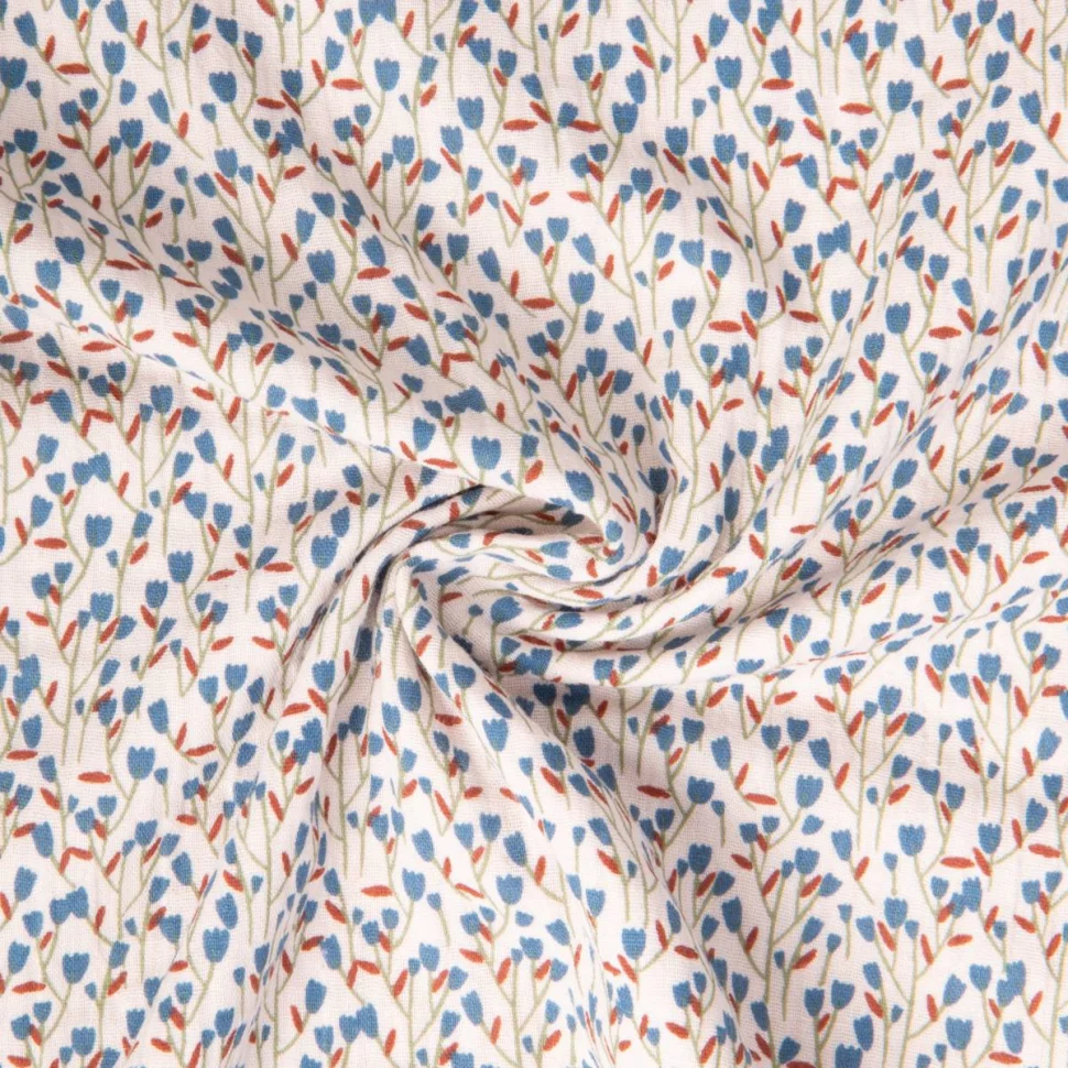 Tissu Double gaze de Coton Diletta fleuris bleu sur fond Blanc cassé