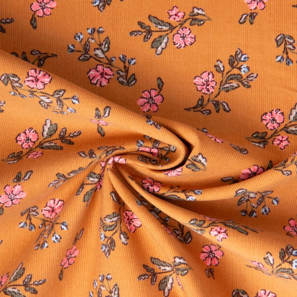 Tissu Velours milleraies imprimé Lina fleuris sur fond Ocre
