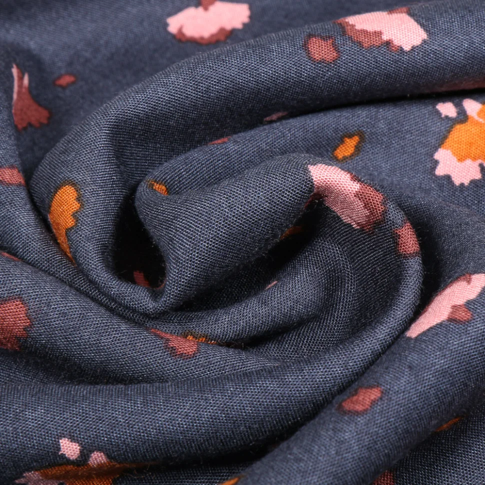 Tissu Viscose Arty Paepae sur fond Bleu jean
