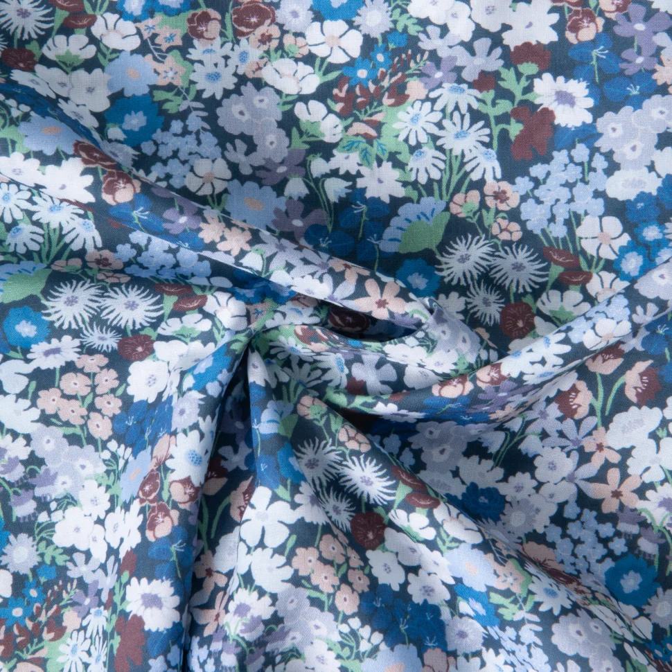 Tissu Popeline de Coton légère imprimé liberty rétro sur fond Bleu pétrole