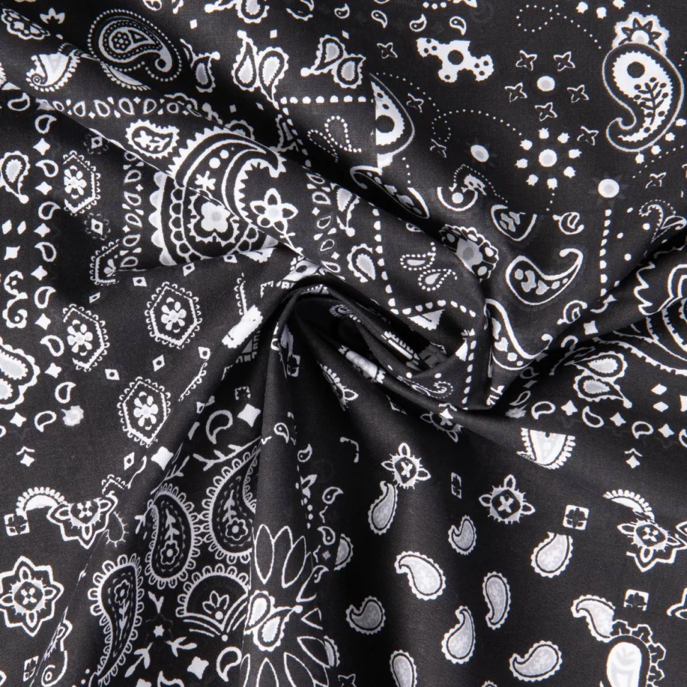Tissu Coton imprimé Arty patchwork paisley Blanc sur fond Noir